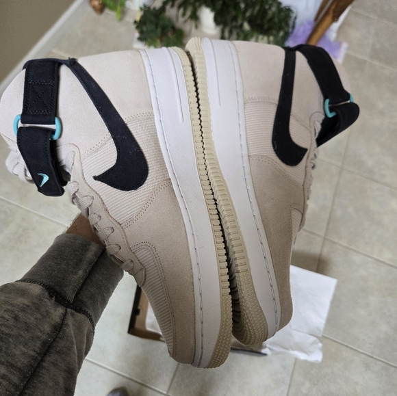 Nike Air Force 1 High '07 LX 'Light Orewood Brown Off Noir' DH7566-100 Men - Picture 10 of 13